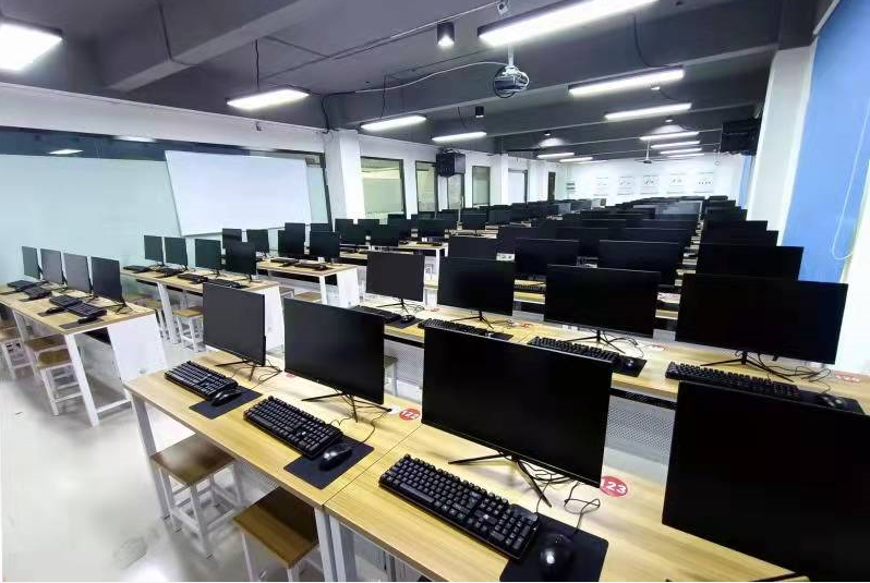 公共基礎(chǔ)機(jī)房（一）