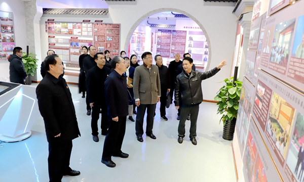 時(shí)任安徽省教育廳廳長(zhǎng)趙振華蒞臨我校調(diào)研指導(dǎo)工作